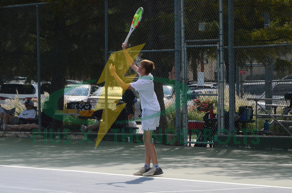 9-10 Varsity Boys Tennis McKenzie B (12)