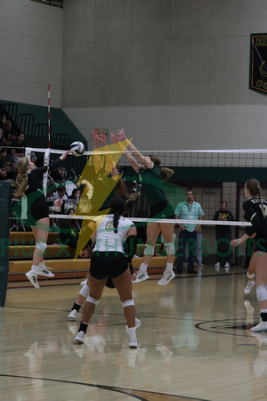 10-25 district vball vs southeast- clare (13)