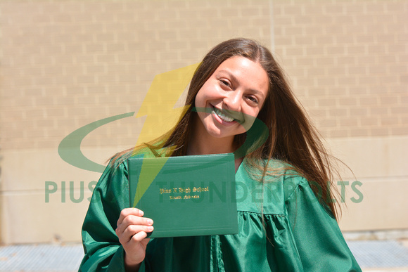 Natalie graduation 5-21 (967)