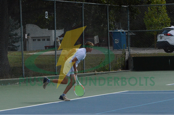9-10 Varsity Boys Tennis McKenzie B (19)
